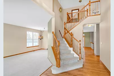 15 S Conway Court, South Elgin, IL 60177 - Photo 4