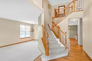 15 S Conway Ct, South Elgin, IL 60177 - Photo 4