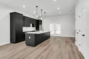 843 N Lorel Ave, Chicago, IL 60651 - Photo 12