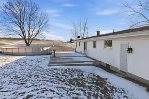 9807 N Leaf River Rd, Leaf River, IL 61047 - Photo 28