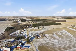 9807 N Leaf River Rd, Leaf River, IL 61047 - Photo 34