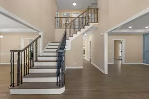 442 Mallard Point Dr, North Aurora, IL 60542 - Photo 2