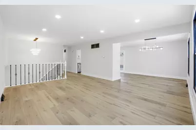 48 Starling Lane, Naperville, IL 60565 - Photo 2