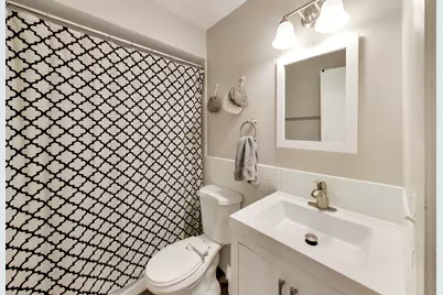 [Address not provided], Chicago, IL 60630 - Photo 16