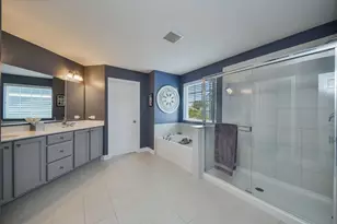 570 Amy Ln, Wheaton, IL 60187 - Photo 18