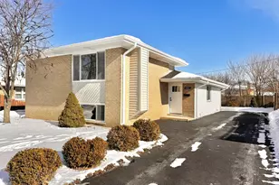 16465 Terry Ln, Oak Forest, IL 60452 - Photo 1