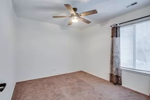 340 Springlake Ln, Aurora, IL 60504 - Photo 12