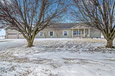 321 S Maple Street, Buckingham, IL 60917 - Photo 2