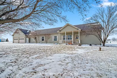 321 S Maple Street, Buckingham, IL 60917 - Photo 1