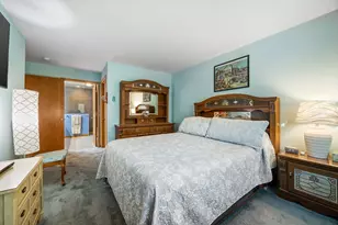 2284 Scott Ln, Aurora, IL 60502 - Photo 10