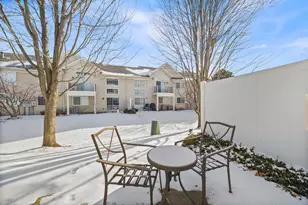 2284 Scott Ln, Aurora, IL 60502 - Photo 16