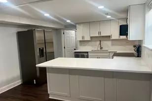 6522 N Spaulding Ave, Lincolnwood, IL 60712 - Photo 4