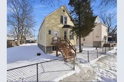 10451 S Hoxie Avenue, Chicago, IL 60617 - Photo 2