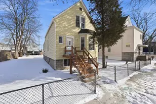10451 S Hoxie Ave, Chicago, IL 60617 - Photo 2