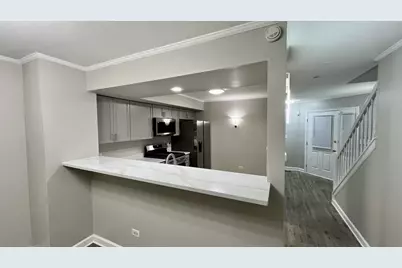 1926 Grove Avenue, Schaumburg, IL 60193 - Photo 4