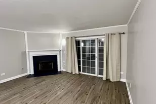 1926 Grove Ave, Schaumburg, IL 60193 - Photo 2