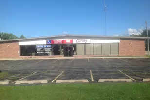 1628 DeKalb Ave, Sycamore, IL 60178 - Photo 1