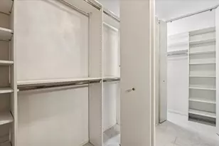 110 E Delaware St, Chicago, IL 60611 - Photo 22