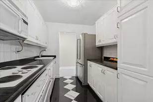 110 E Delaware St, Chicago, IL 60611 - Photo 10