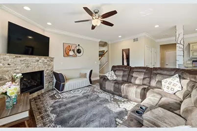 388 Preserve Lane, Wood Dale, IL 60191 - Photo 6