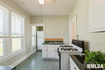 2308 18th Avenue, Moline, IL 61265 - Photo 4