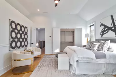 1907 W Wolfram Street, Chicago, IL 60657 - Photo 18