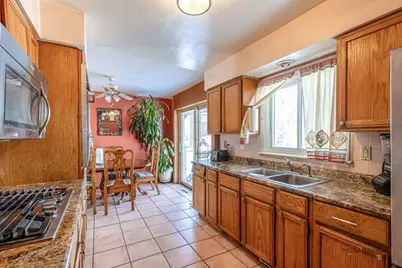 908 E Central Road, Mount Prospect, IL 60056 - Photo 12