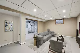 922 Dearborn Cir, Carol Stream, IL 60188 - Photo 28