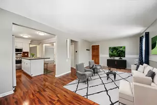 922 Dearborn Cir, Carol Stream, IL 60188 - Photo 12