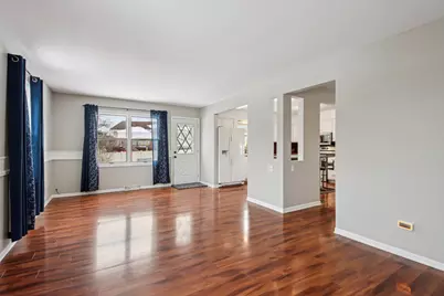 922 Dearborn Circle, Carol Stream, IL 60188 - Photo 10