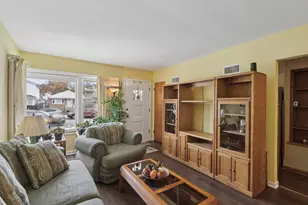 1034 31st Ave, Bellwood, IL 60104 - Photo 2