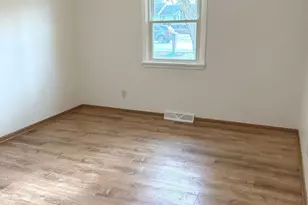 249 W Nebraska St, Frankfort, IL 60423 - Photo 10