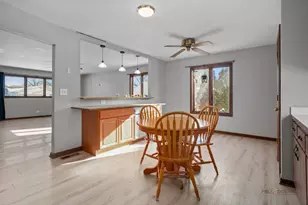 150 Lakewood Dr, Antioch, IL 60002 - Photo 10