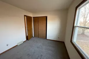 1642 Maness Ct, Sycamore, IL 60178 - Photo 16