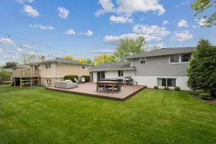 1222 Hillview Dr, Lemont, IL 60439 - Photo 4