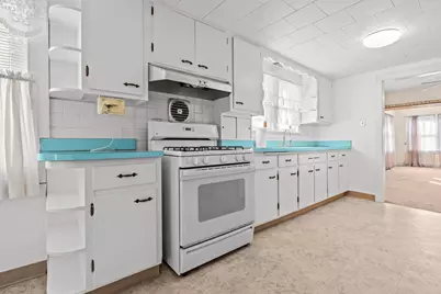 3203 Montrose Avenue, Rockford, IL 61101 - Photo 12