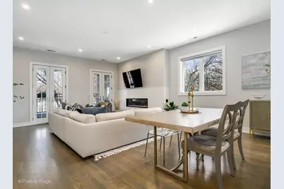 2335 W Montrose Avenue #2, Chicago, IL 60618 - Photo 6