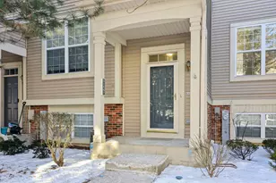 31647 TallGrass Ct, Lakemoor, IL 60051 - Photo 2