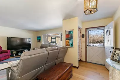 4917 Wayside Drive, McHenry, IL 60051 - Photo 4