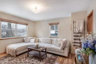 34 Elm Ave, Fox Lake, IL 60020 - Photo 8