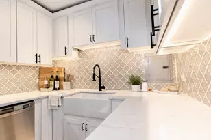 4343 N Clarendon Ave, Chicago, IL 60613 - Photo 4