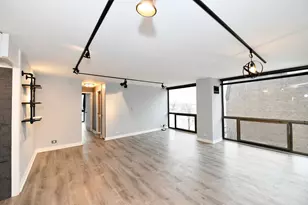 4343 N Clarendon Ave, Chicago, IL 60613 - Photo 2