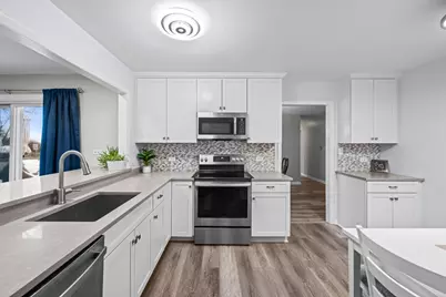 267 Timber Hill Road, Buffalo Grove, IL 60089 - Photo 8