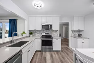 267 Timber Hill Rd, Buffalo Grove, IL 60089 - Photo 8