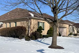 101 Rose Dr, Bloomingdale, IL 60108 - Photo 2