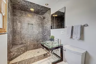 1426 Danbury Ln, Des Plaines, IL 60018 - Photo 14