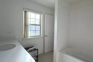 2573 Waterbury Ln, Buffalo Grove, IL 60089 - Photo 10