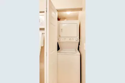 1136 W Pratt Boulevard #1N, Chicago, IL 60626 - Photo 18