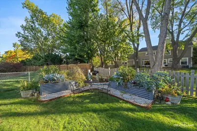 1612 Indian Trail Drive, Naperville, IL 60565 - Photo 26