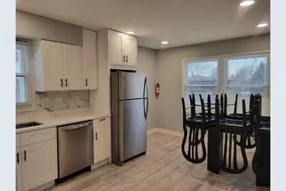 1001 E Callero Circle #2, Mount Prospect, IL 60056 - Photo 4